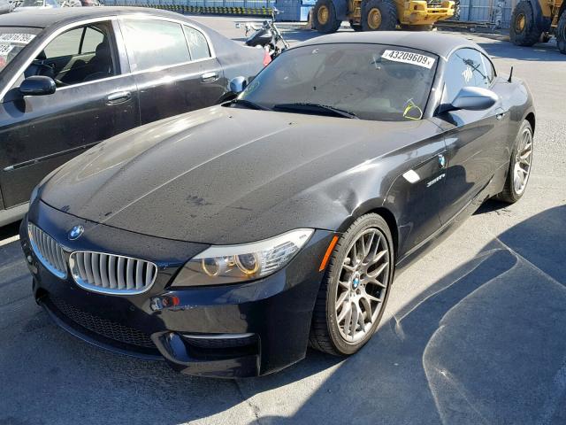 WBALM1C50BE393564 - 2011 BMW Z4 SDRIVE3 Чорний фото 2