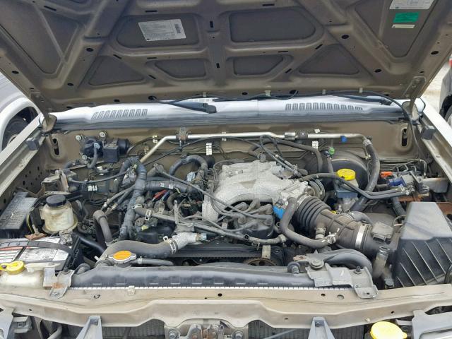 5N1ED28T81C577634 - 2001 NISSAN XTERRA XE GOLD photo 7