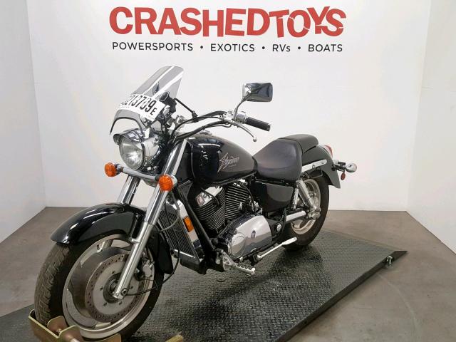 1HFSC4310YA000359 - 2000 HONDA VT1100 C2 BLACK photo 17