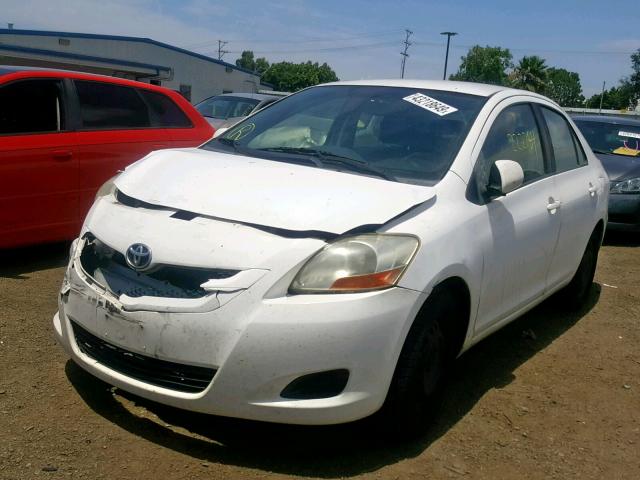 JTDBT923671148587 - 2007 TOYOTA YARIS WHITE photo 2