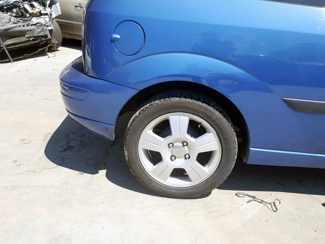 3FAFP31Z13R152156 - 2003 FORD FOCUS ZX3 BLUE photo 9