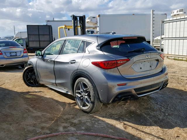 SJKCH5CPXHA032095 - 2017 INFINITI QX30 BASE GRAY photo 3