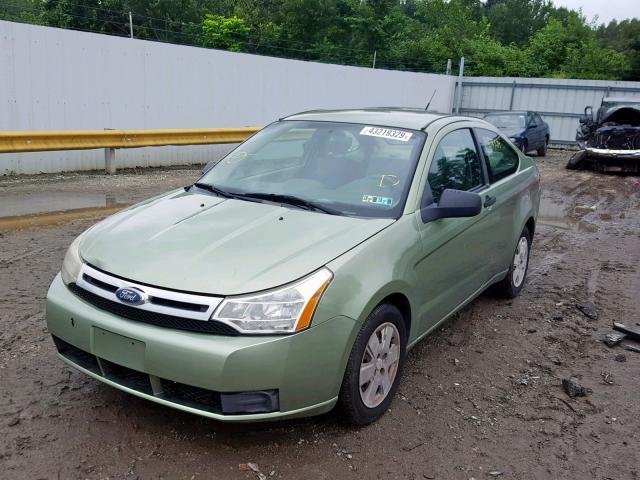 1FAHP32N88W171215 - 2008 FORD FOCUS S/SE GREEN photo 2