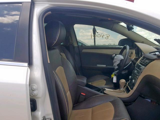 1G1ZE5E70BF284394 - 2011 CHEVROLET MALIBU LTZ თეთრი ფოტო 5