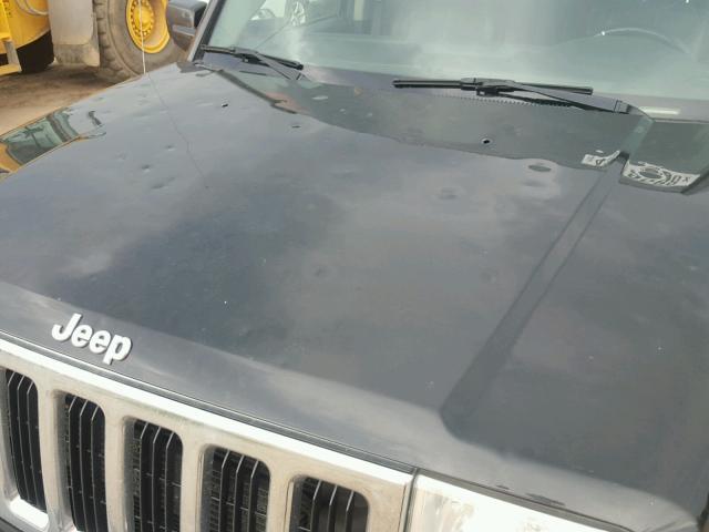 1J8HG58T29C538536 - 2009 JEEP COMMANDER BLACK photo 9