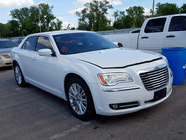 2C3CCARG4DH740408 - 2013 CHRYSLER 300 WHITE photo 1