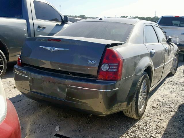 2C3CA5CV0AH206158 - 2010 CHRYSLER 300 TOURIN GRAY photo 4