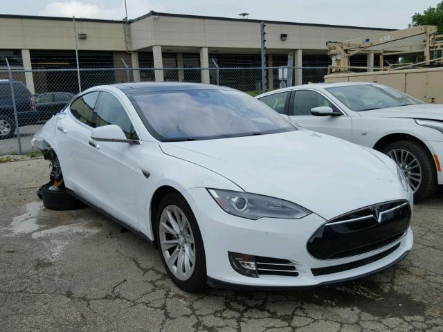 5YJSA1E27GF132433 - 2016 TESLA MODEL S WHITE photo 1