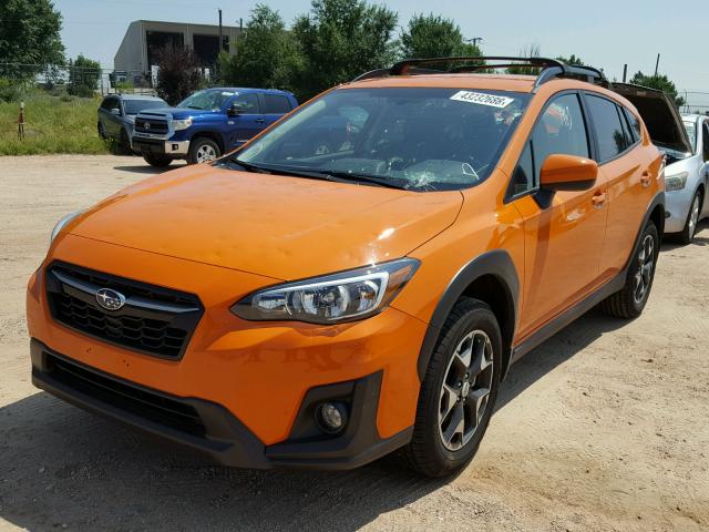 JF2GTADC3J8334561 - 2018 SUBARU CROSSTREK ORANGE photo 2