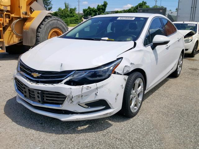 1G1BF5SMXH7247476 - 2017 CHEVROLET CRUZE PREM WHITE photo 2