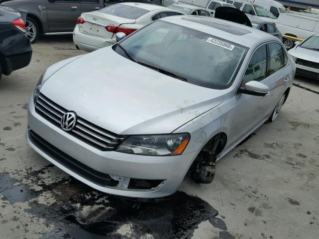 1VWBP7A33DC049314 - 2013 VOLKSWAGEN PASSAT SE SILVER photo 2