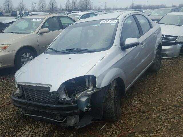 KL1TD56E49B641839 - 2009 CHEVROLET AVEO LS SILVER photo 2