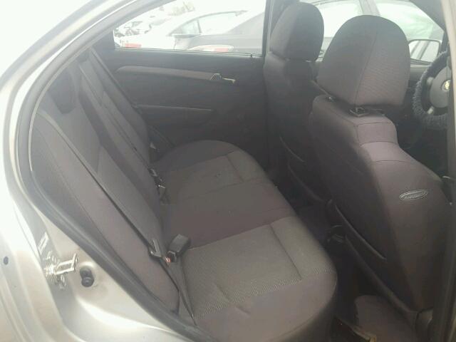 KL1TD56E49B641839 - 2009 CHEVROLET AVEO LS SILVER photo 6