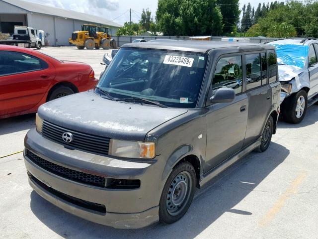 JTLKT324654028570 - 2005 TOYOTA SCION XB GREEN photo 2