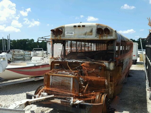 4DRBRAAN14A968909 - 2004 IC CORPORATION 3000 黄色 照片 2