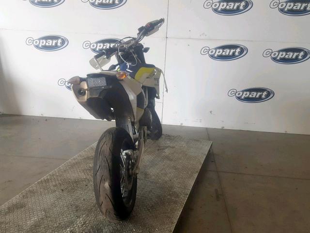 VBKUSV408KM745446 - 2019 HUSQVARNA SUPERMOTO WHITE photo 4