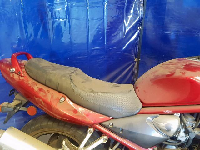 JS1GV77AX12101425 - 2001 SUZUKI GSF1200 BA RED photo 6