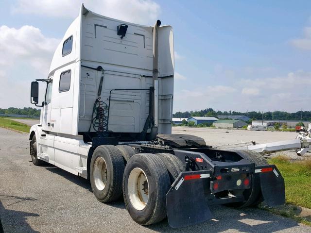 4V4NC9TH48N481117 - 2008 VOLVO VN VNL WHITE photo 3