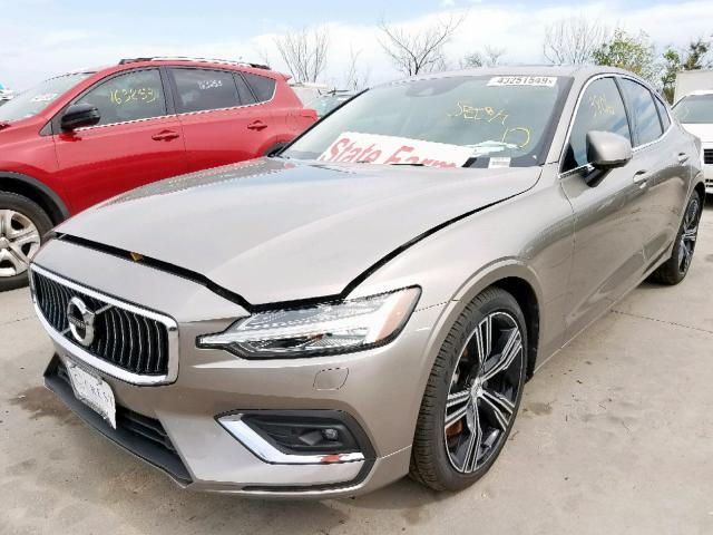 7JRA22TL1KG000715 - 2019 VOLVO S60 T6 TAN photo 2