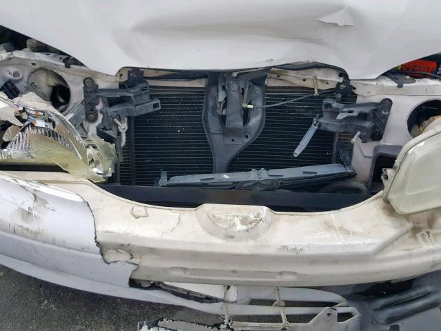 1YVGF22C125260200 - 2002 MAZDA 626 LX WHITE photo 9