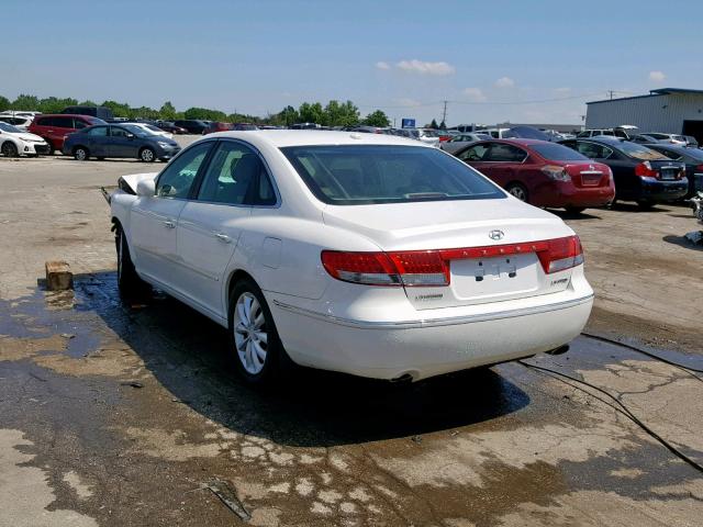 KMHFC46F07A213793 - 2007 HYUNDAI AZERA SE WHITE photo 3