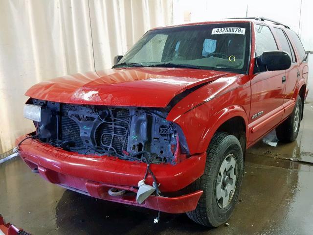 1GNDT13X04K132409 - 2004 CHEVROLET BLAZER RED photo 2