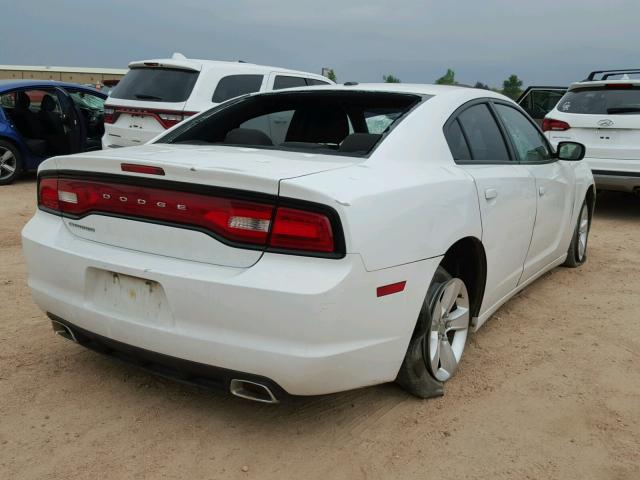 2C3CDXHG6CH242727 - 2012 DODGE CHARGER SX WHITE photo 4