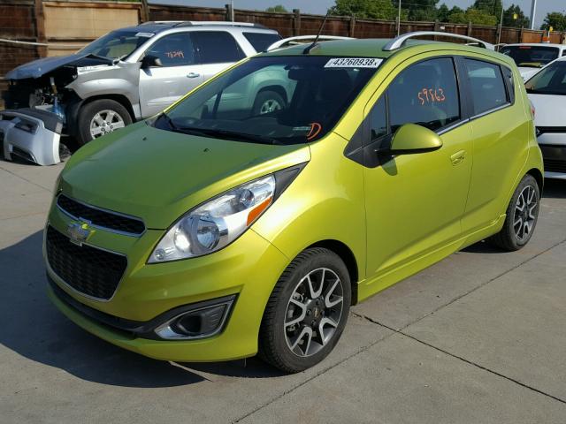 KL8CF6S95DC509038 - 2013 CHEVROLET SPARK 2LT GREEN photo 2