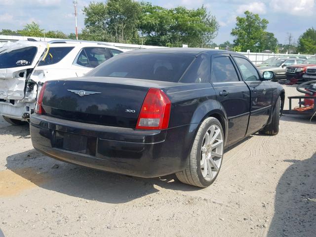 2C3JA43R65H152407 - 2005 CHRYSLER 300 BLACK photo 4