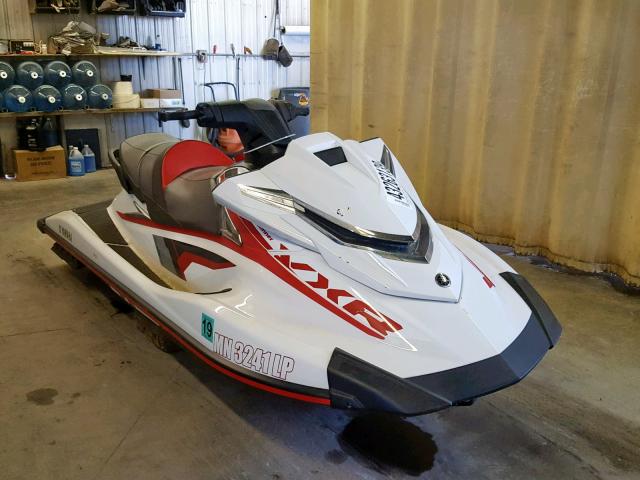 USYAMA1605L516 - 2016 YAMAHA VXR WHITE photo 1