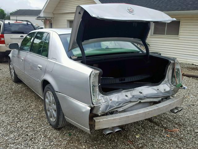 1G6KH5E61BU145879 - 2011 CADILLAC DTS PREMIU SILVER photo 3