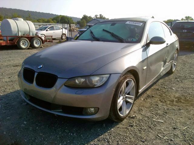 WBAWC73518E063329 - 2008 BMW 335 XI SILVER photo 2