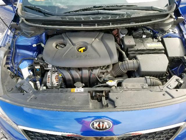 3KPFL4A87HE071910 - 2017 KIA FORTE EX BLUE photo 7