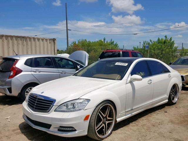 WDDNG71X37A081589 - 2007 MERCEDES-BENZ S 550 WHITE photo 2