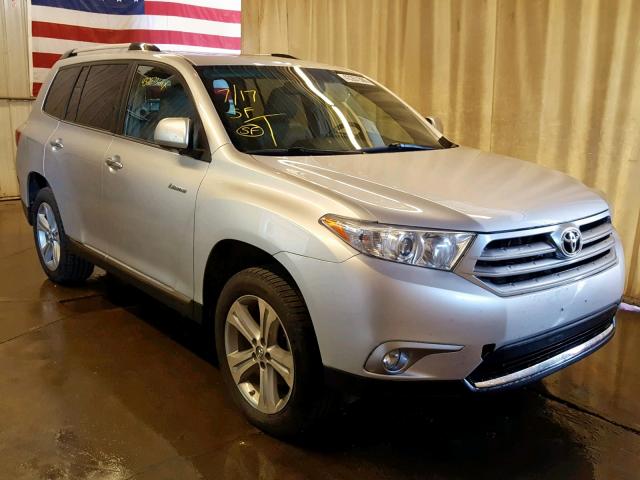 5TDDK3EH3DS270497 - 2013 TOYOTA HIGHLANDER SILVER photo 1