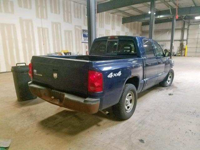 1D7HW28K35S316352 - 2005 DODGE DAKOTA QUA BLUE photo 4