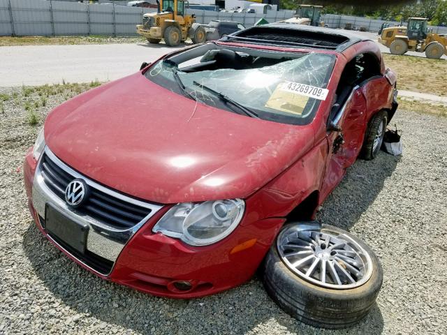 WVWAA71F87V045701 - 2007 VOLKSWAGEN EOS BASE RED photo 2