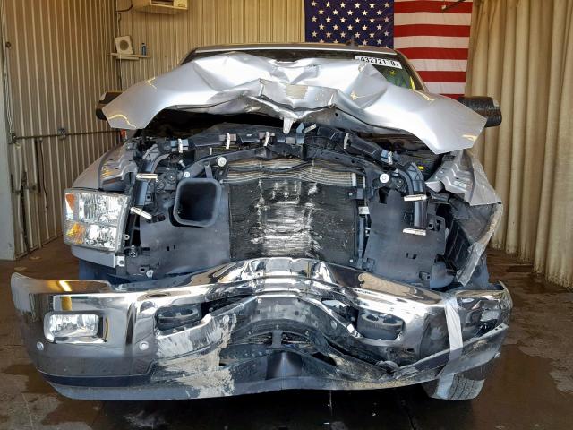 3C6UR5ML5HG664155 - 2017 RAM 2500 SLT 银色 照片 9