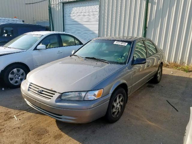 4T1BF22K9XU081029 - 1999 TOYOTA CAMRY LE BEIGE photo 2