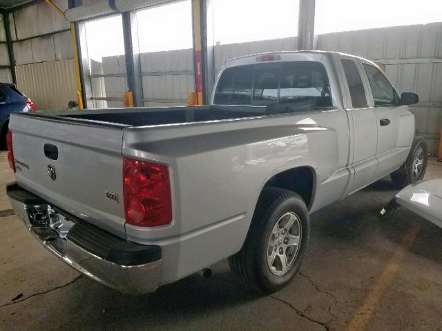 1D7HE42N65S223150 - 2005 DODGE DAKOTA SLT GRAY photo 4