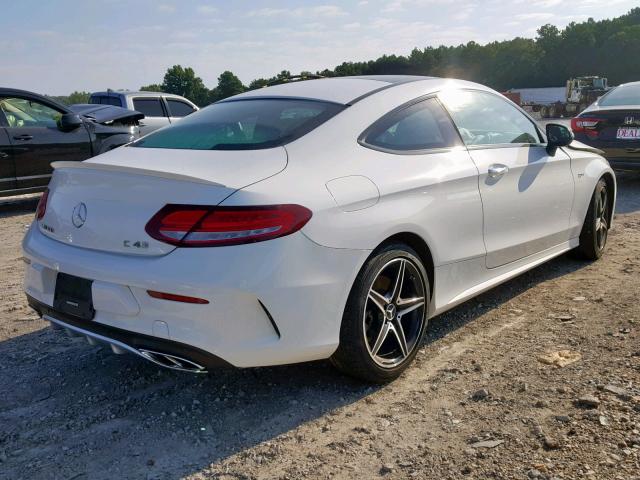 WDDWJ6EB2JF683330 - 2018 MERCEDES-BENZ C 43 4MATI WHITE photo 4