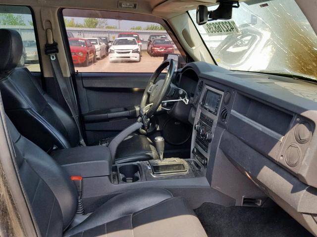 1J8HG48K68C111781 - 2008 JEEP COMMANDER BLACK photo 5