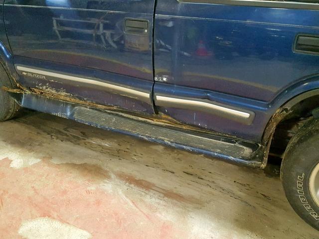 1GNDT13W5Y2296493 - 2000 CHEVROLET BLAZER BLUE photo 9