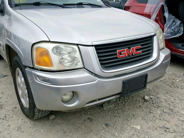 1GKDS13S752211887 - 2005 GMC ENVOY SILVER photo 9