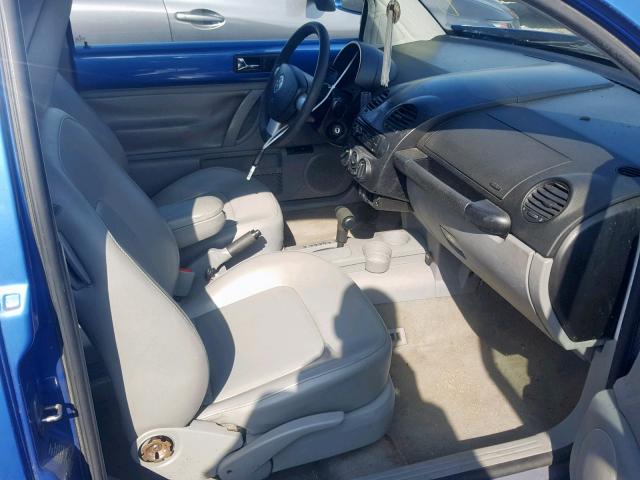 3VWCC21C1YM453168 - 2000 VOLKSWAGEN NEW BEETLE BLUE photo 5
