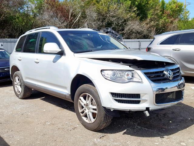 WVGBE77LX8D016709 - 2008 VOLKSWAGEN TOUAREG 2 SILVER photo 1