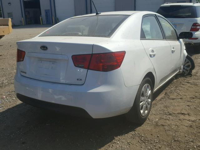 KNAFU4A25C5634608 - 2012 KIA FORTE EX WHITE photo 4