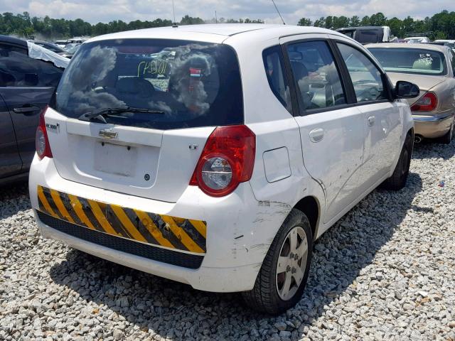 KL1TD66E29B681908 - 2009 CHEVROLET AVEO LS WHITE photo 4