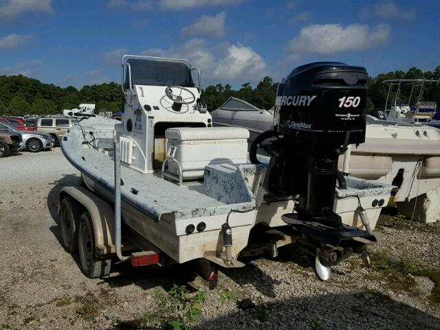 SHQ22V88C010 - 2010 BASS BOAT WHITE photo 3