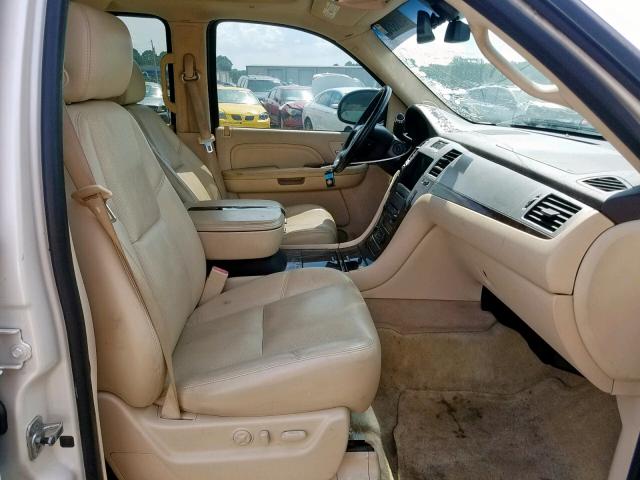 1GYFK63897R286424 - 2007 CADILLAC ESCALADE L WHITE photo 5